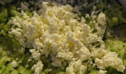 нежные оладьи из цукини с фетой