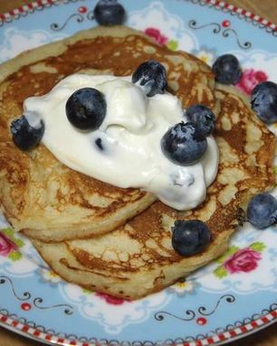 Оладушки с сушеной черникой