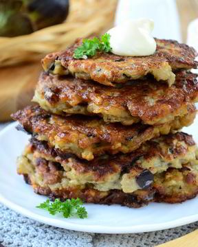 Оладьи из баклажанов и картофеля