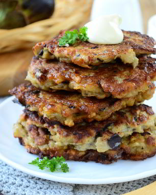 Оладьи из баклажанов и картофеля