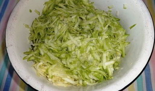 оладьи из кабачков с кашей и орехами