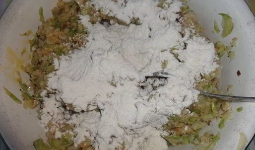 оладьи из кабачков с кашей и орехами