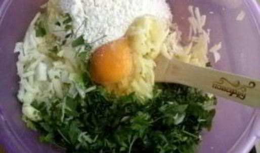 оладьи из кабачков с сыром и чесноком