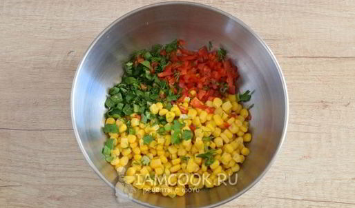 оладьи из консервированной кукурузы