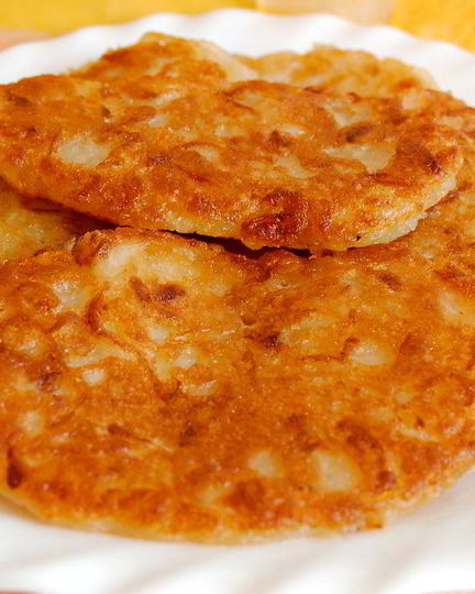 Рецепт оладий с капустой на дрожжах