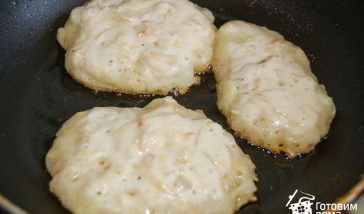 оладьи с капустой на дрожжах