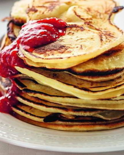 Рецепт оладий с клубничным джемом