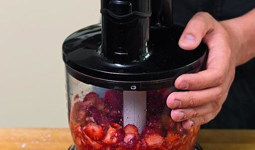 оладьи с клубничным джемом