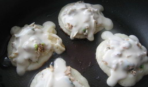 оладьи с рыбой