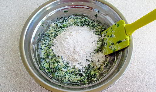 оладьи с зеленым луком