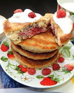 Овсяные оладушки с малиной