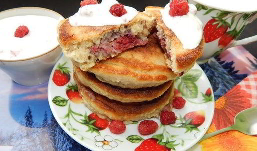 овсяные оладушки с малиной