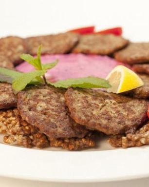 Печеночные оладьи с сельдереем