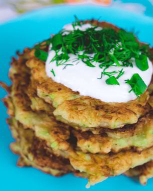 Простые оладьи из кабачков