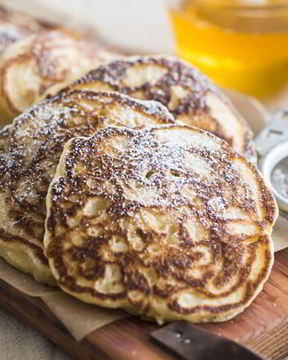 Пышные оладьи с яблоками