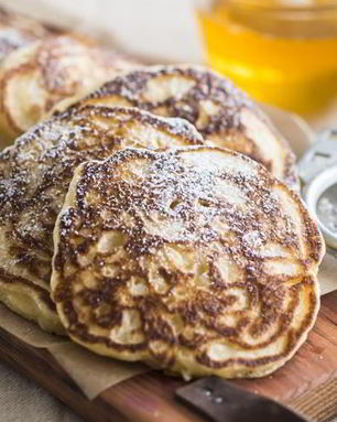 Пышные оладьи с яблоками