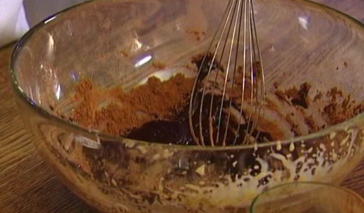 шоколадные оладушки со взбитыми сливками