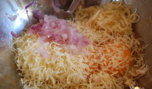 сырные оладьи из вермишели