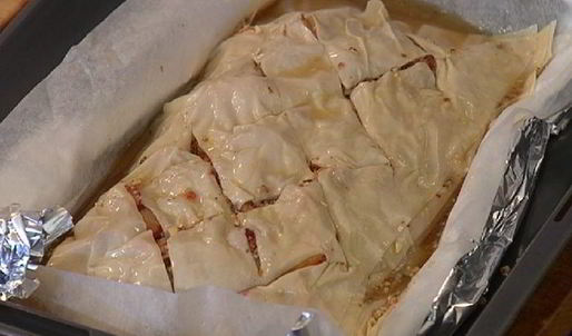 пахлава со сливами и лавандой