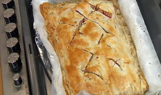 пахлава со сливами и лавандой