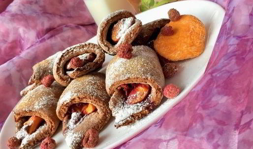 дважды малиновое печенье с персиком