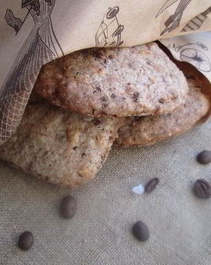 Итальянское шоколадно-ореховое печенье с солью