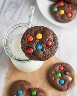 Мягкое шоколадное печенье с M&Ms