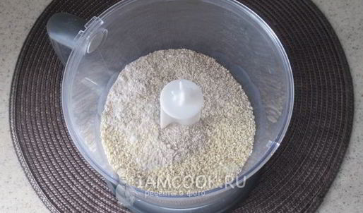 полезные крекеры из цельнозерновой муки