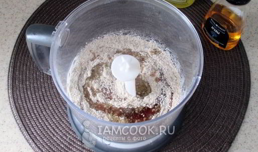 полезные крекеры из цельнозерновой муки