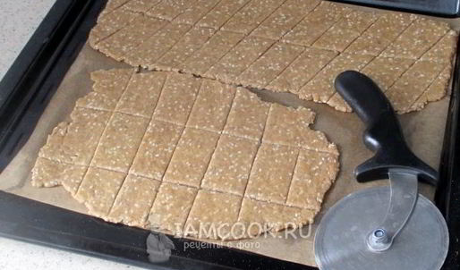 полезные крекеры из цельнозерновой муки