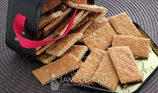 полезные крекеры из цельнозерновой муки
