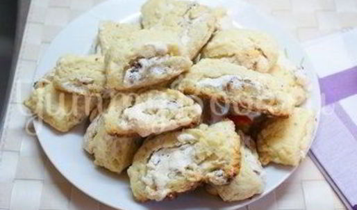 творожное печенье с безе и орехами