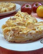 Быстрый яблочный пирог с творожной заливкой