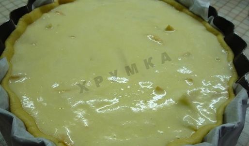 быстрый яблочный пирог с творожной заливкой