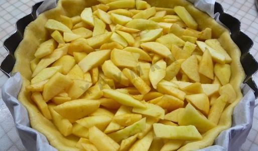 быстрый яблочный пирог с творожной заливкой