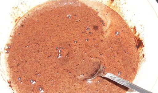 черно-белый пирог с брусничной прослойкой