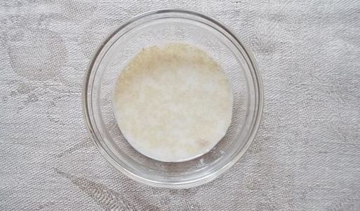 дрожжевой пирог с калиной и фундуком