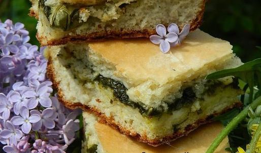 дрожжевой пирог с щавелем