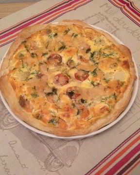 Киш с семгой и цветной капустой