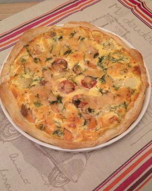 Киш с семгой и цветной капустой