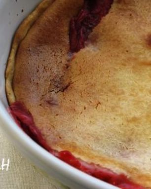 Клубничный пирог со сметаной