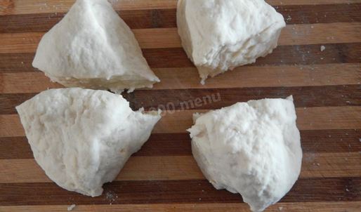 курник с картошкой и курицей из слоеного теста