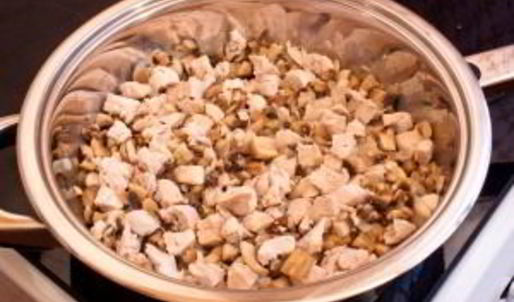 лоранский пирог с курицей, грибами и брокколи