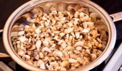 лоранский пирог с курицей, грибами и брокколи