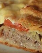 Открытый мясной пирог с картофельным тестом