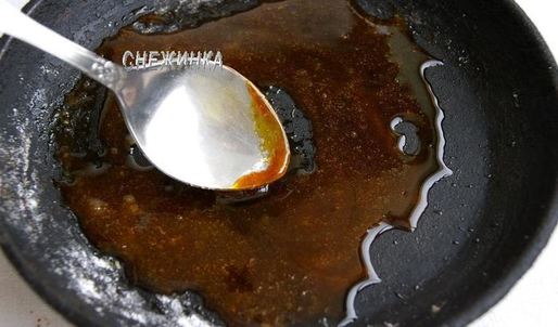 пирог-перевертыш с киви и кедровыми орешками