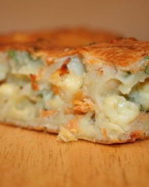 Пирог с горбушей и картошкой