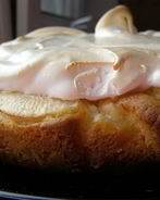 Пирог с творогом, яблоком и нежным суфле