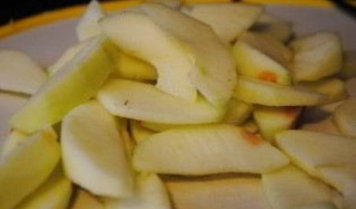 пирог с яблоками в мультиварке