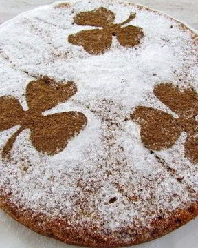 Постный пирог с сухофруктами